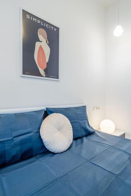 Modern And Calm 2bdrm In Centre * София